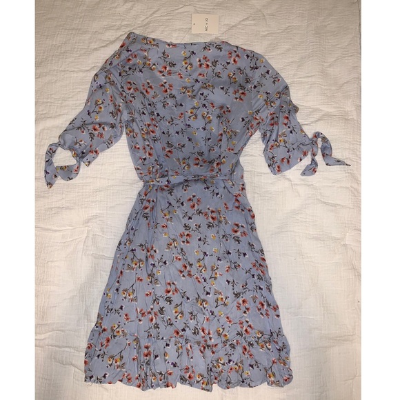 Floral wrap dress - Picture 5 of 5